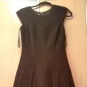 $3K  Oscar de La Renta black dress